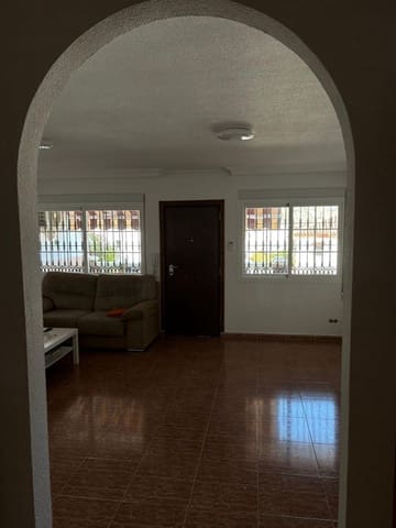 3 slaapkamer Villa te huur in Rincón de la Victoria met zwembad garage - € 1.250 (Ref: 9583586)