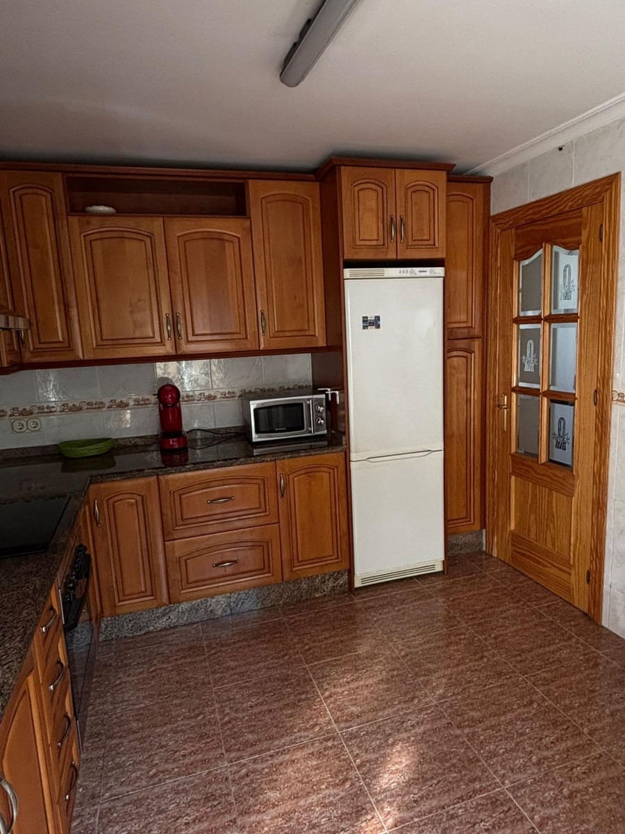 3 bedroom Villa for rent in Rincon de la Victoria with pool garage - € 1,250 (Ref: 9583586)