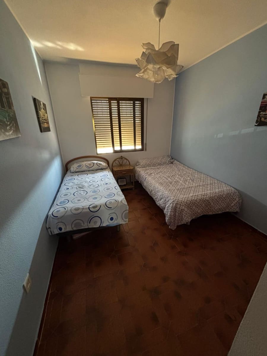 3 bedroom Villa for rent in Rincon de la Victoria with pool garage - € 1,250 (Ref: 9583586)