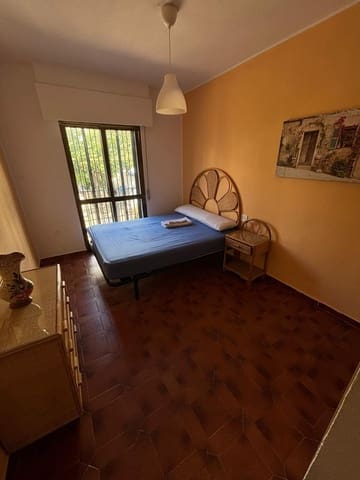 3 slaapkamer Villa te huur in Rincón de la Victoria met zwembad garage - € 1.250 (Ref: 9583586)
