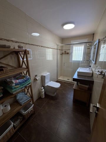 3 slaapkamer Villa te huur in Rincón de la Victoria met zwembad garage - € 1.250 (Ref: 9583586)