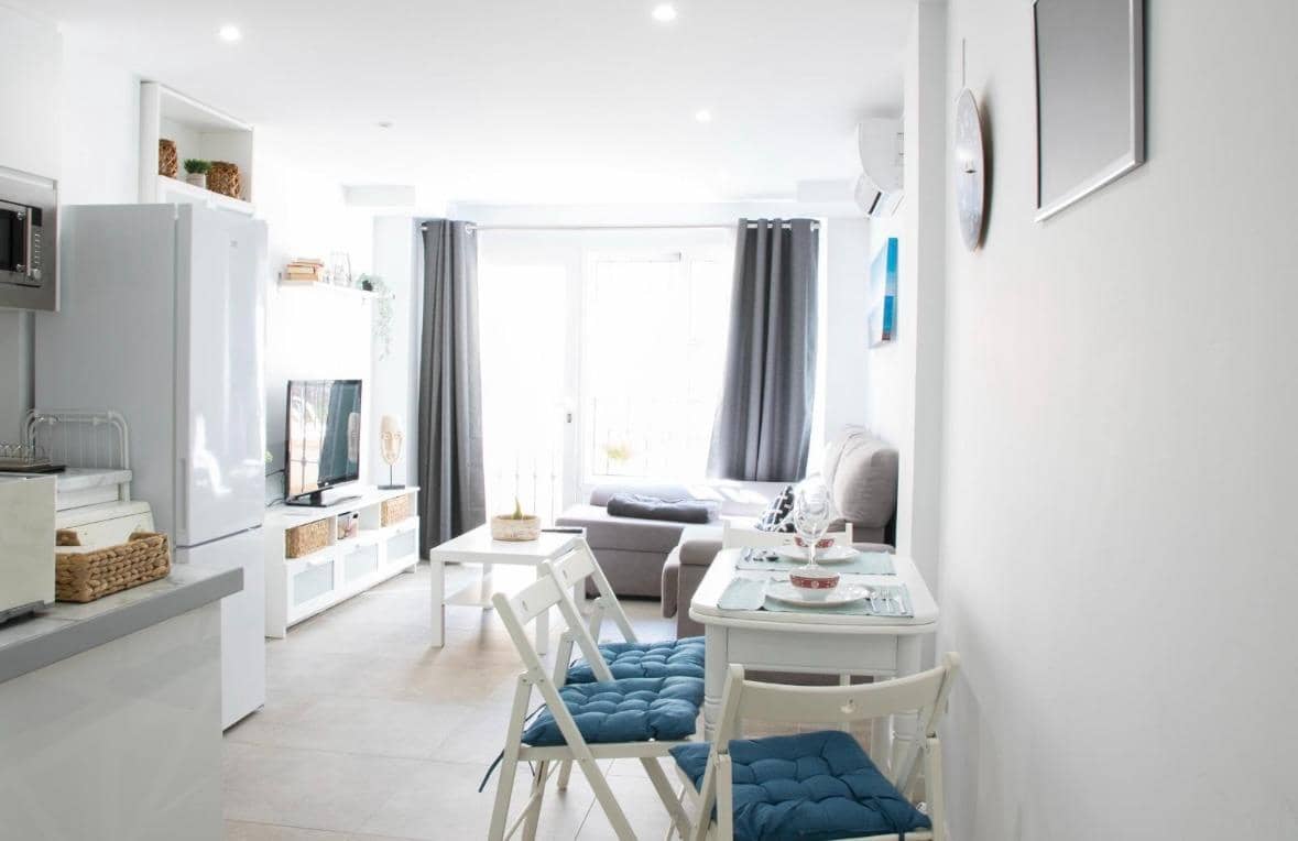 Loft til salgs i Malaga by - € 197 000 (Ref: 9622409)