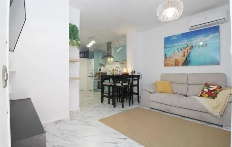 Loft til salgs i Malaga by - € 197 000 (Ref: 9622410)