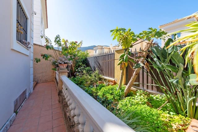 3 slaapkamer Villa te koop in Alhaurín de la Torre - € 650.000 (Ref: 9630084)