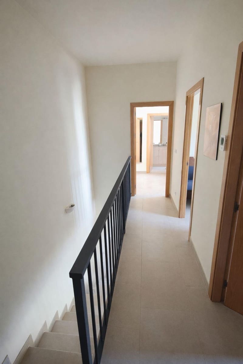 Adosado de 3 habitaciones en Almuñécar en alquiler con piscina - 1.100 € (Ref: 9645106)