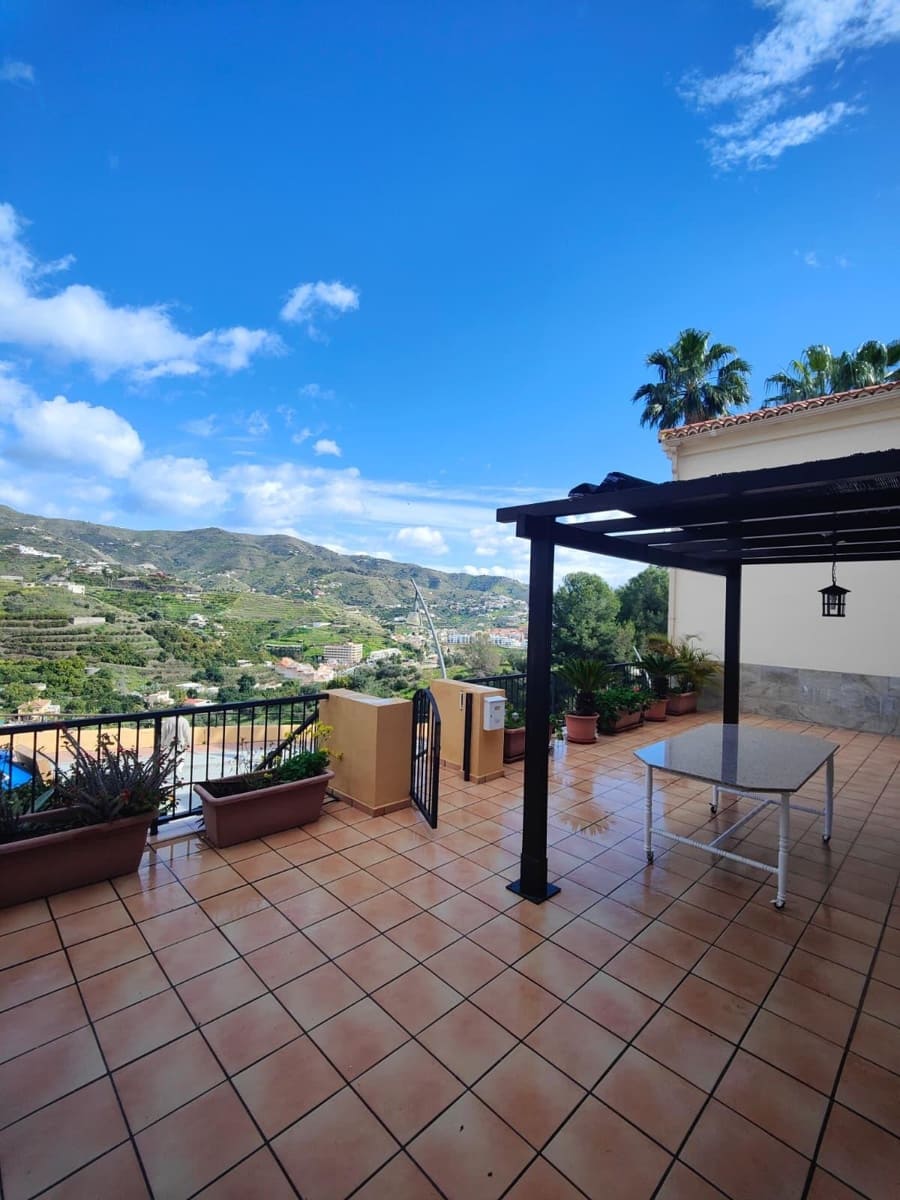 Adosado de 3 habitaciones en Almuñécar en alquiler con piscina - 1.100 € (Ref: 9645106)