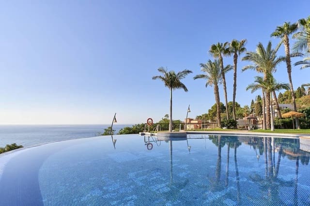 Adosado de 3 habitaciones en Almuñécar en alquiler con piscina - 1.100 € (Ref: 9645106)