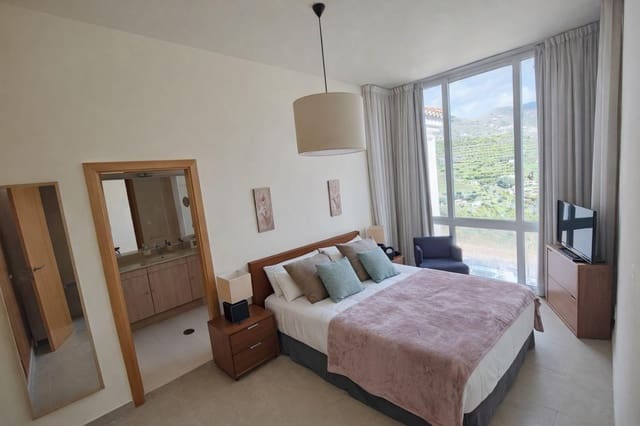 Adosado de 3 habitaciones en Almuñécar en alquiler con piscina - 1.100 € (Ref: 9645106)