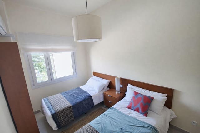 Adosado de 3 habitaciones en Almuñécar en alquiler con piscina - 1.100 € (Ref: 9645106)