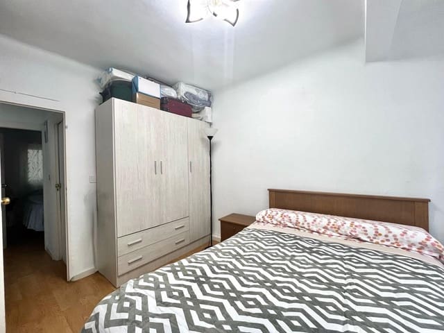2 slaapkamer Flat te koop in Cruz de Humilladero, Málaga stad - € 189.500 (Ref: 9648237)