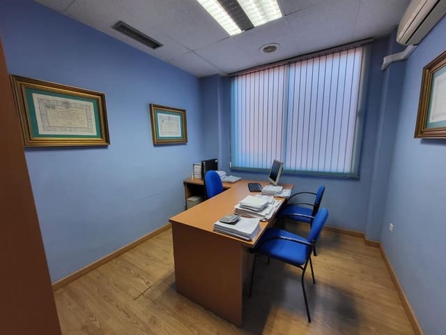 4 makuuhuone Kaupallinen vuokrattavana paikassa Málaga kaupunki - 2 750 € (Ref: 9656174)