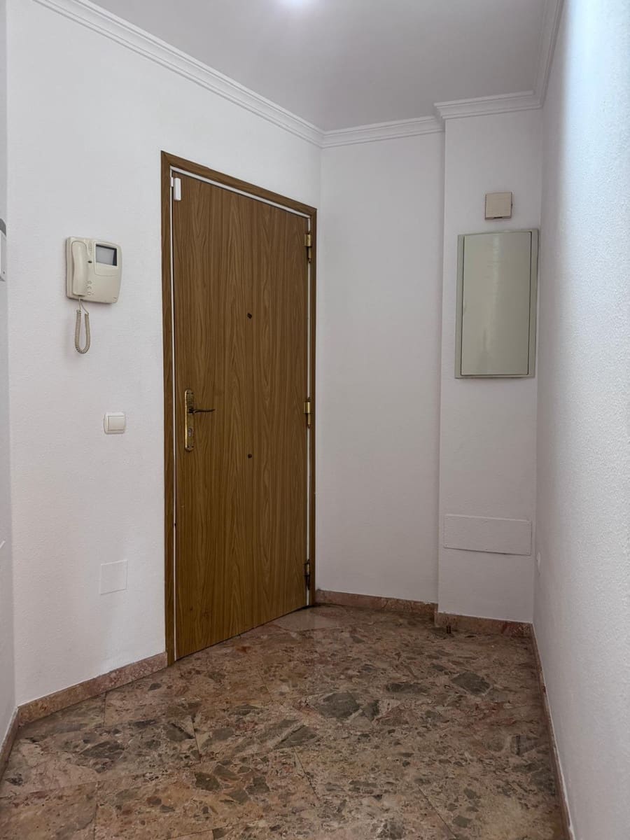 3 bedroom Flat for sale in Fuengirola with garage - € 350,000 (Ref: 9656175)