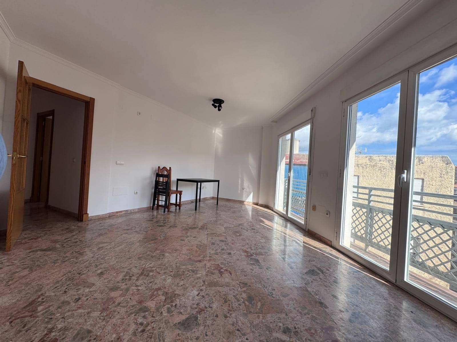 3 bedroom Flat for sale in Fuengirola with garage - € 350,000 (Ref: 9656175)