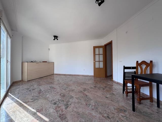 3 bedroom Flat for sale in Fuengirola with garage - € 350,000 (Ref: 9656175)