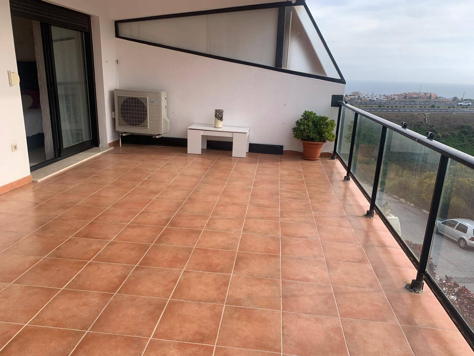 2 slaapkamer Flat te koop in Riviera del Sol met zwembad garage - € 298.000 (Ref: 9659506)