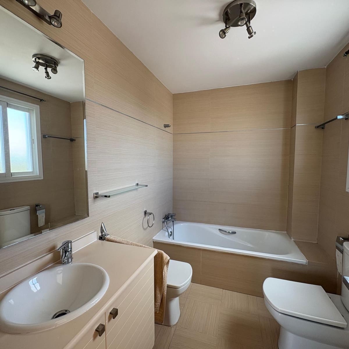 2 bedroom Penthouse for sale in Torremolinos with pool garage - € 390,000 (Ref: 9679926)