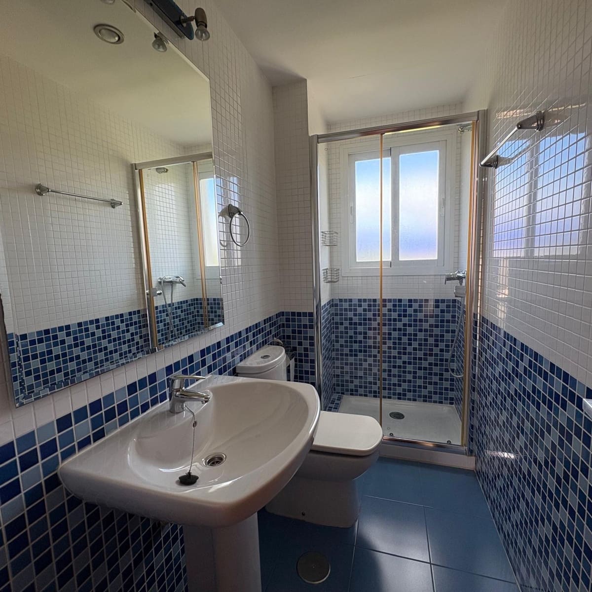 2 bedroom Penthouse for sale in Torremolinos with pool garage - € 390,000 (Ref: 9679926)