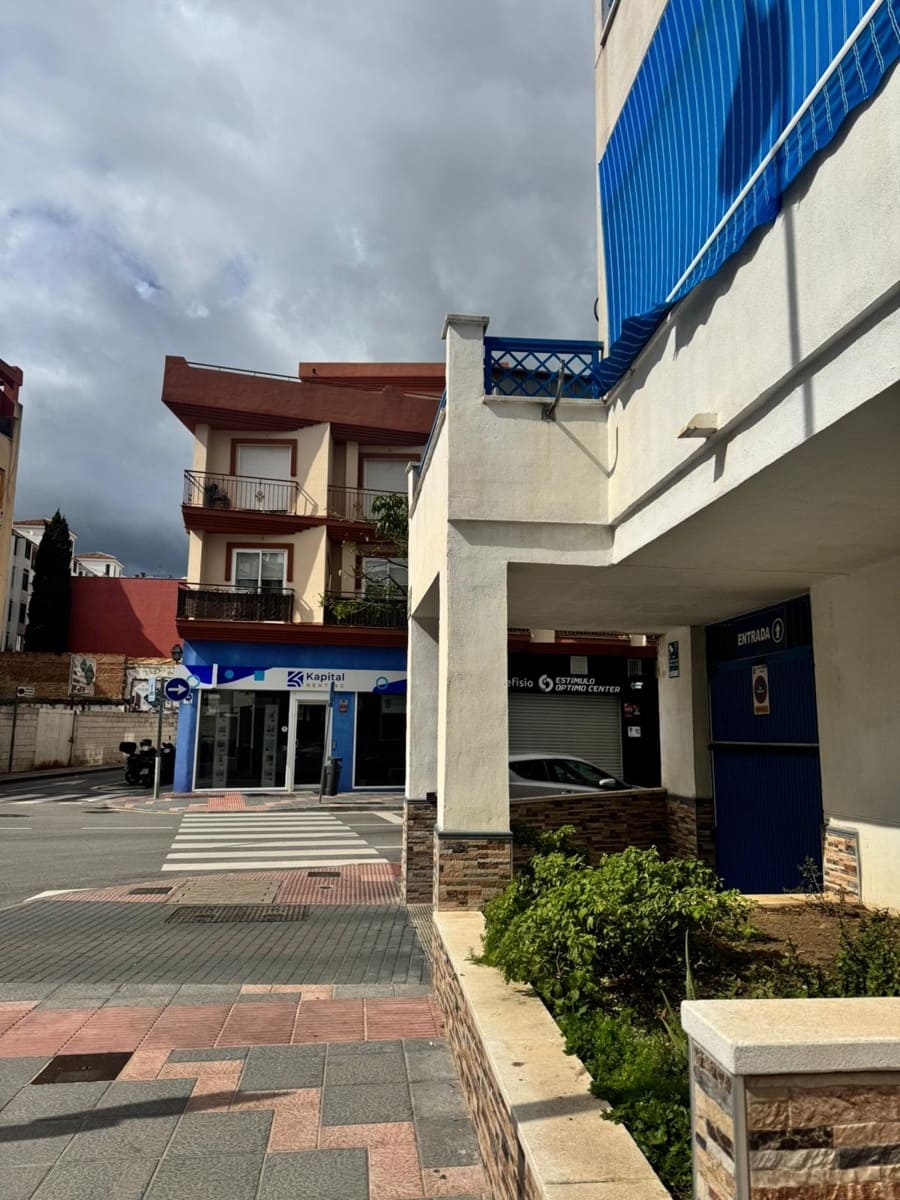 3 slaapkamer Flat te koop in Las Lagunas de Mijas met garage - € 280.000 (Ref: 9679927)