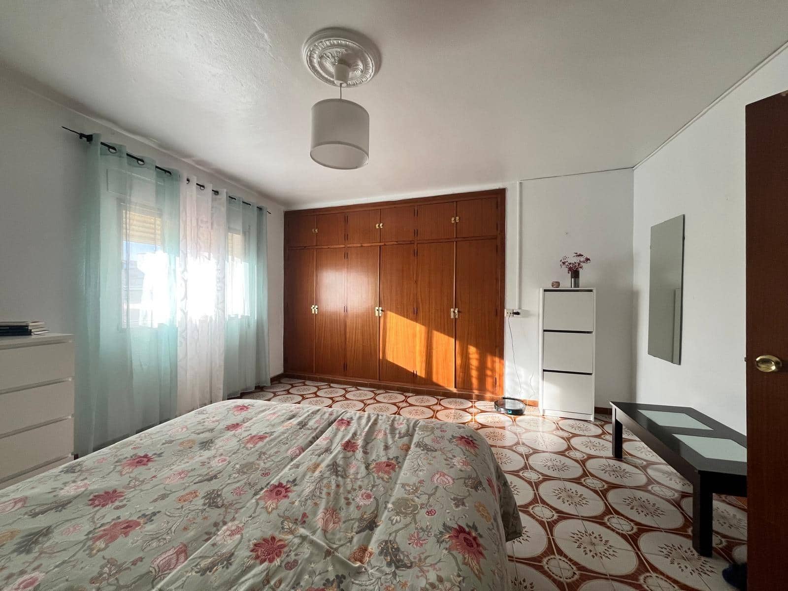 4 slaapkamer Villa te koop in Malaga stad - € 370.000 (Ref: 9712047)