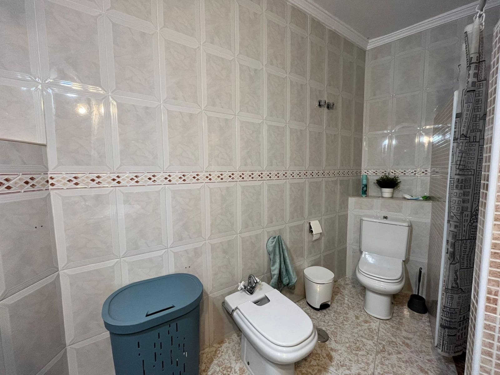 4 slaapkamer Villa te koop in Malaga stad - € 370.000 (Ref: 9712047)