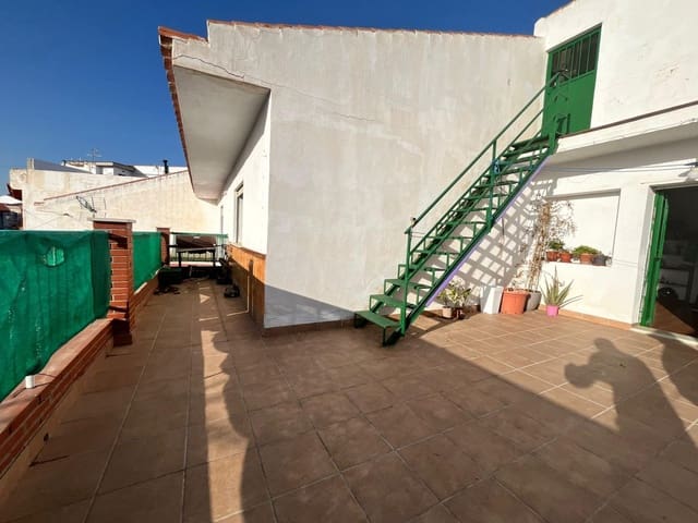 Chalet de 4 habitaciones en Málaga ciudad en venta - 370.000 € (Ref: 9712047)