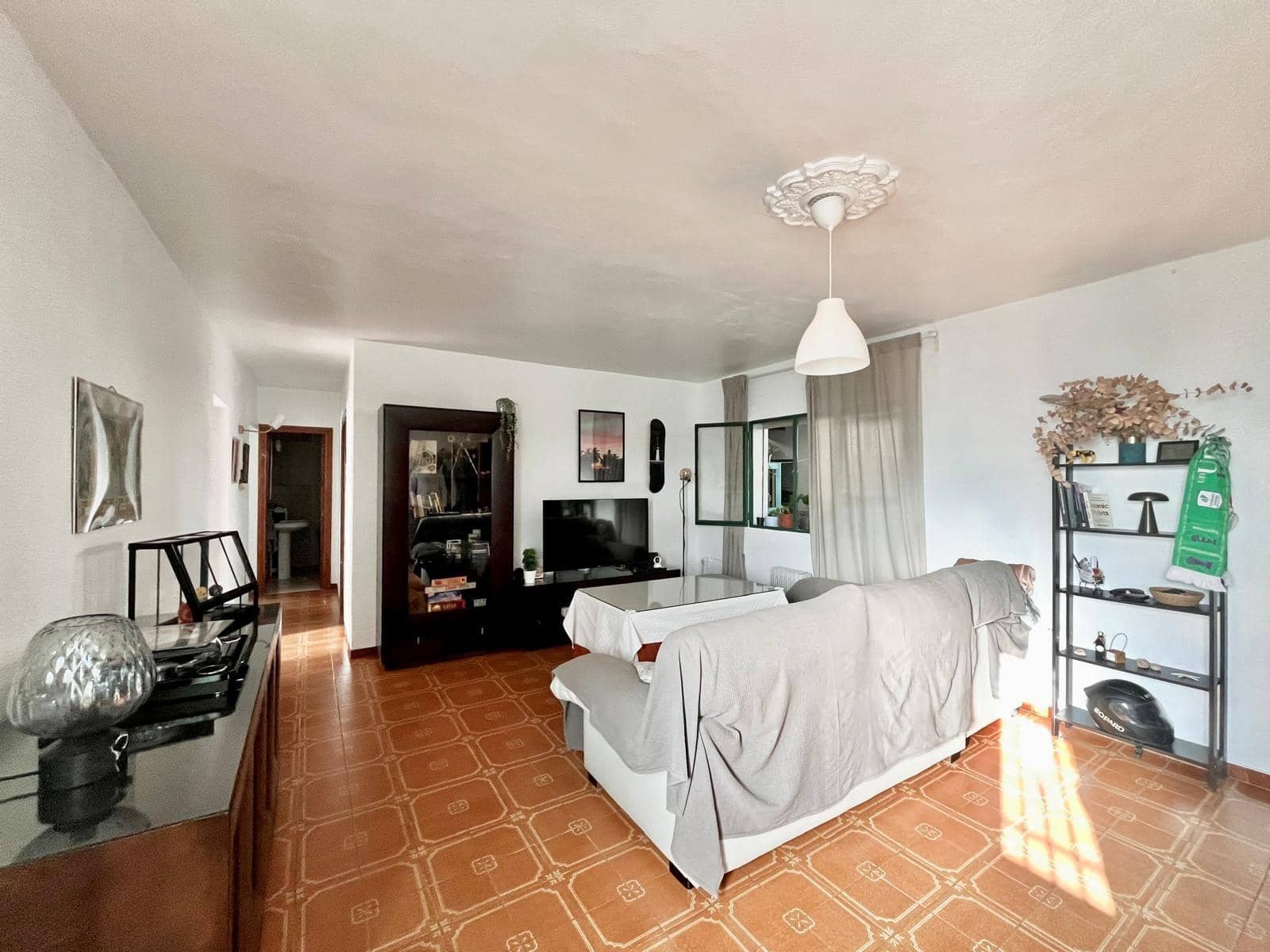 4 slaapkamer Villa te koop in Malaga stad - € 370.000 (Ref: 9712047)