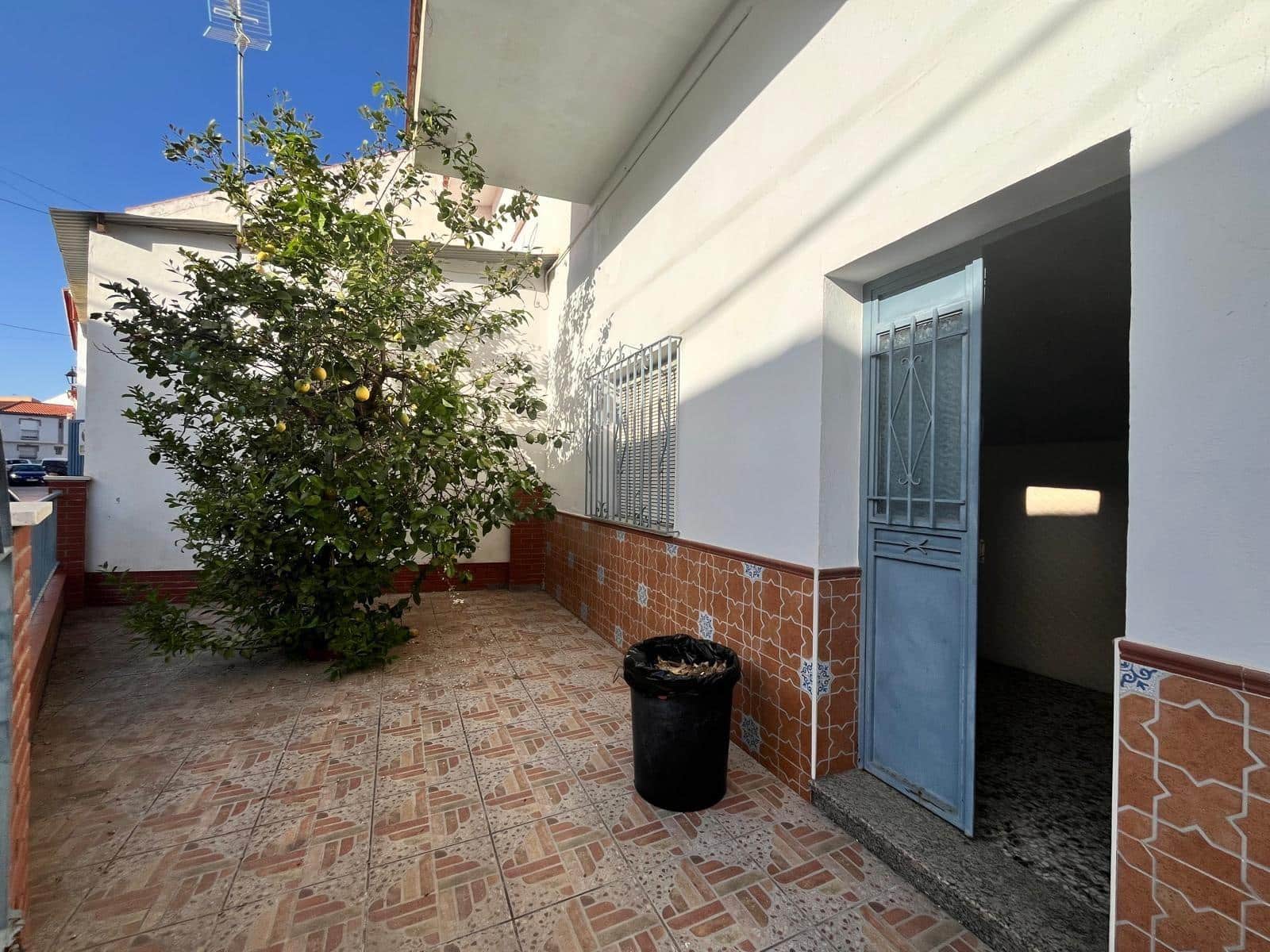 4 slaapkamer Villa te koop in Malaga stad - € 370.000 (Ref: 9712047)