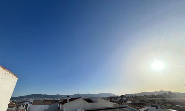 4 sovrum Villa till salu i Málaga stad - 365 000 € (Ref: 9712047)