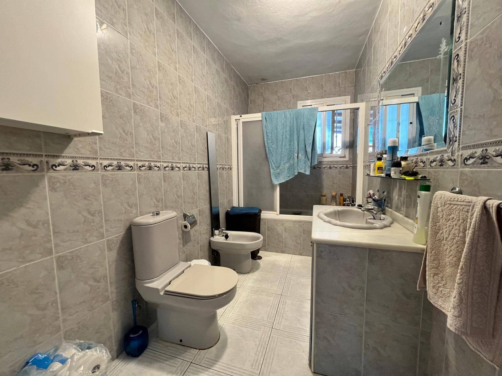 4 bedroom Villa for sale in Alhaurin de la Torre with pool - € 550,000 (Ref: 9712051)