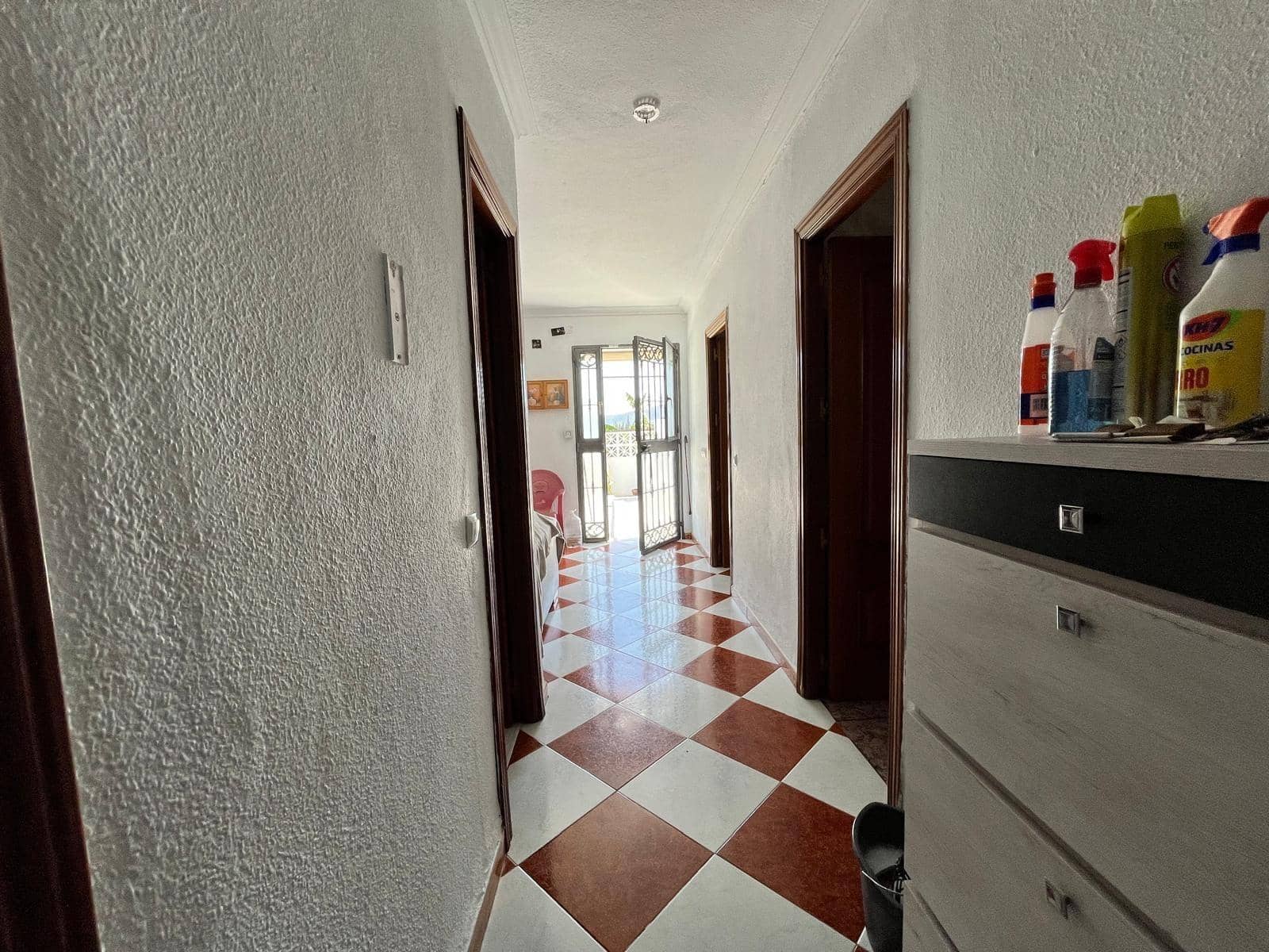 4 bedroom Villa for sale in Alhaurin de la Torre with pool - € 550,000 (Ref: 9712051)