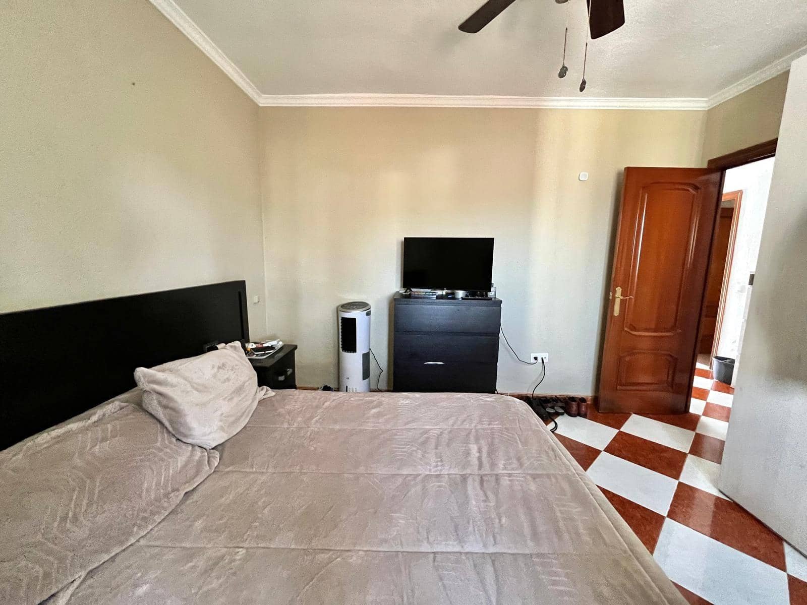 4 bedroom Villa for sale in Alhaurin de la Torre with pool - € 550,000 (Ref: 9712051)