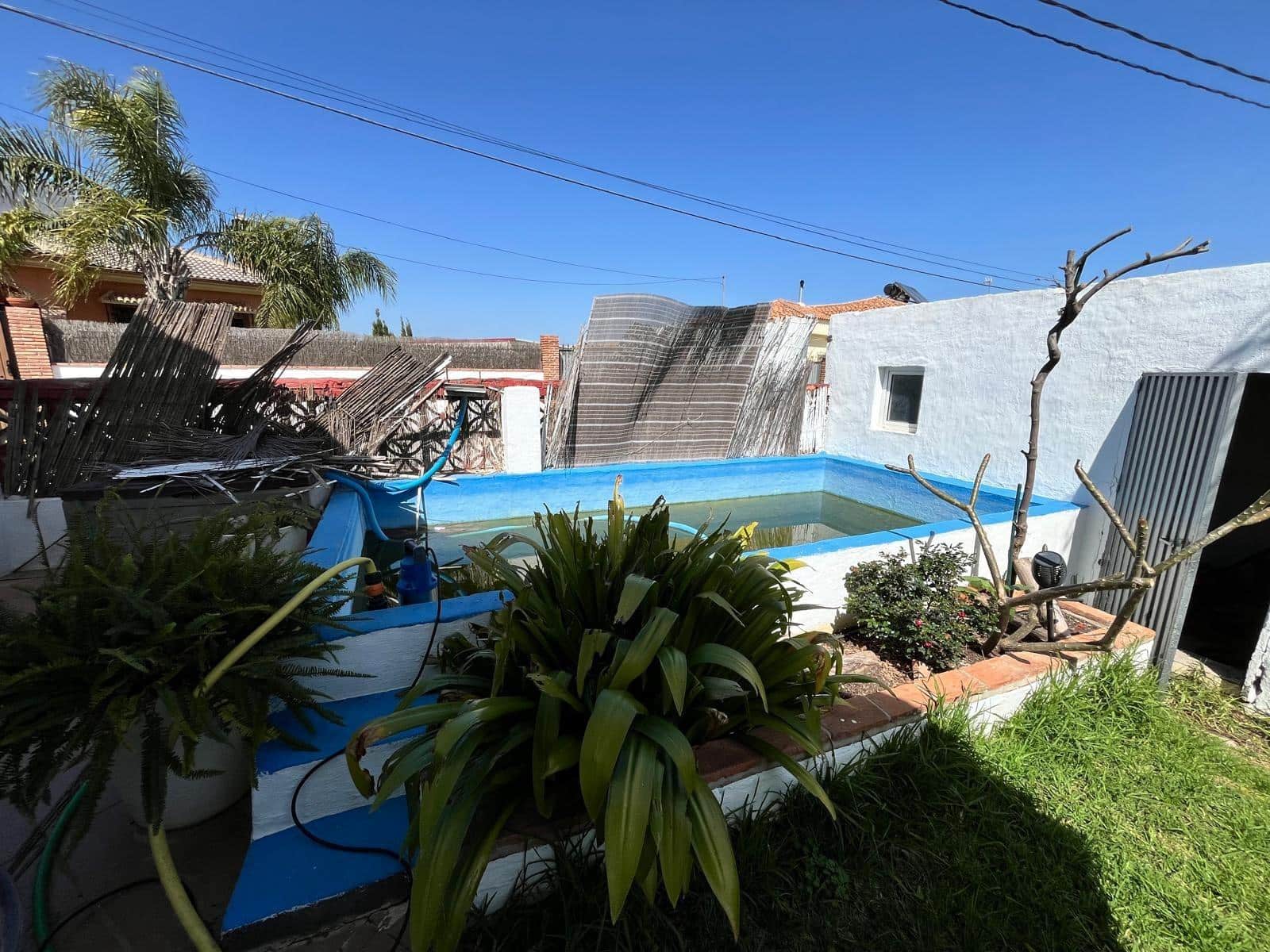 4 bedroom Villa for sale in Alhaurin de la Torre with pool - € 550,000 (Ref: 9712051)