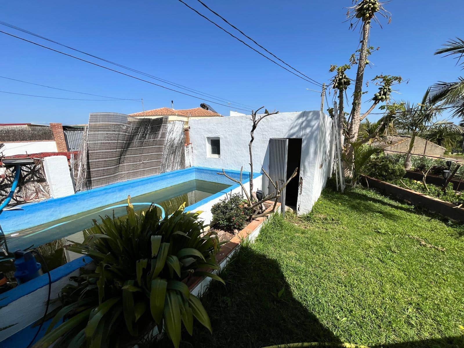 4 bedroom Villa for sale in Alhaurin de la Torre with pool - € 550,000 (Ref: 9712051)