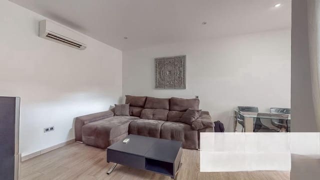 Piso de 4 habitaciones en Cártama en venta - 259.000 € (Ref: 9714993)