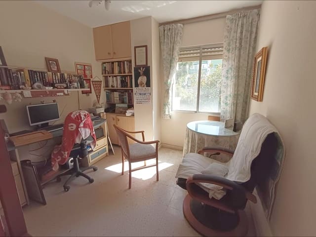 4 bedroom Flat for sale in Santa Paula, Málaga city with garage - € 490,000 (Ref: 9720035)