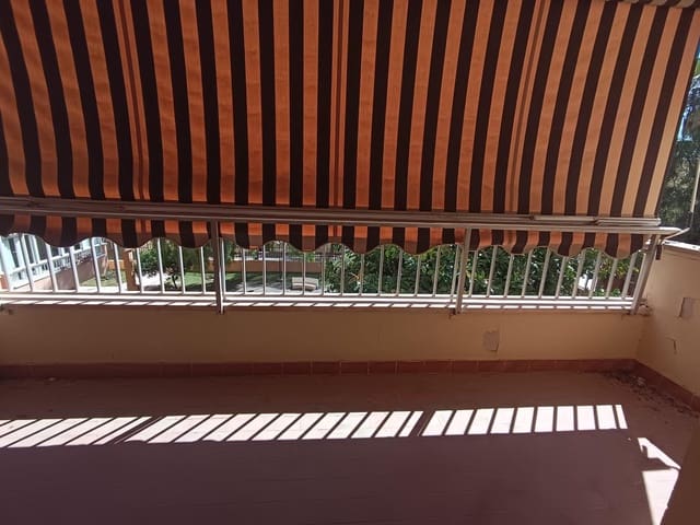 4 bedroom Flat for sale in Santa Paula, Málaga city with garage - € 490,000 (Ref: 9720035)