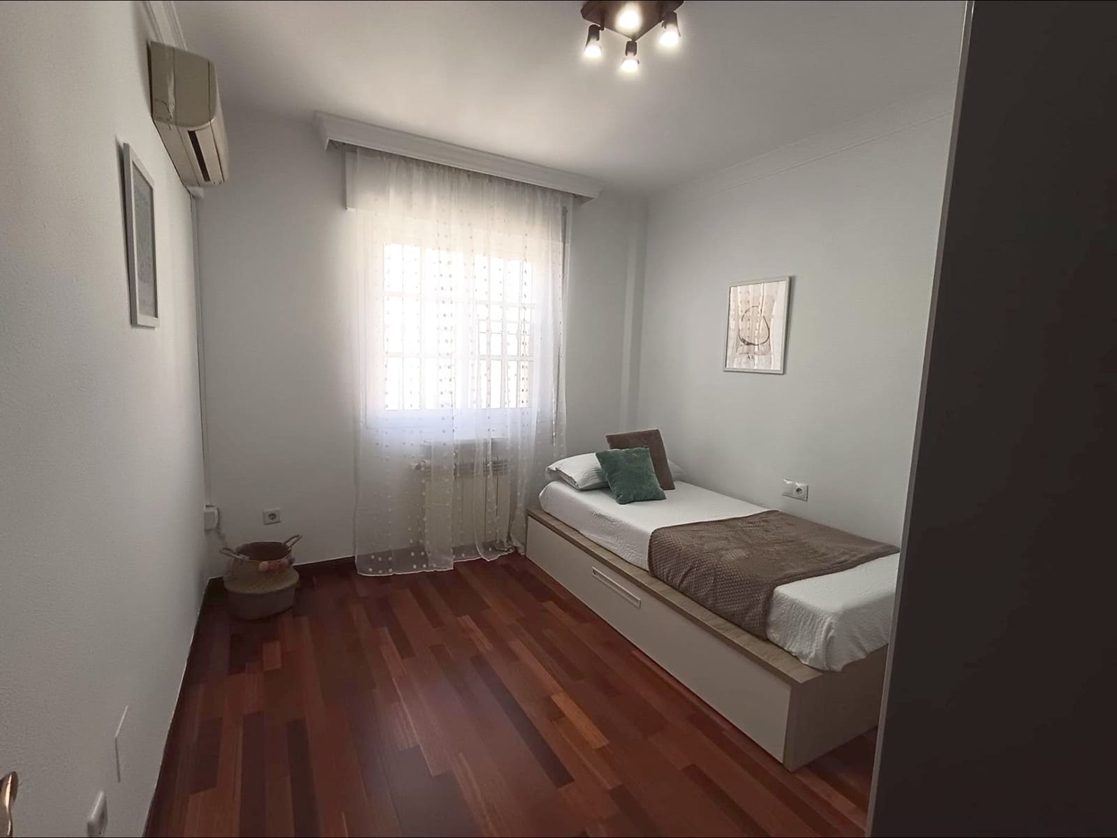 3 bedroom Terraced Villa for rent in Cartama with pool - € 1,750 (Ref: 9735663)