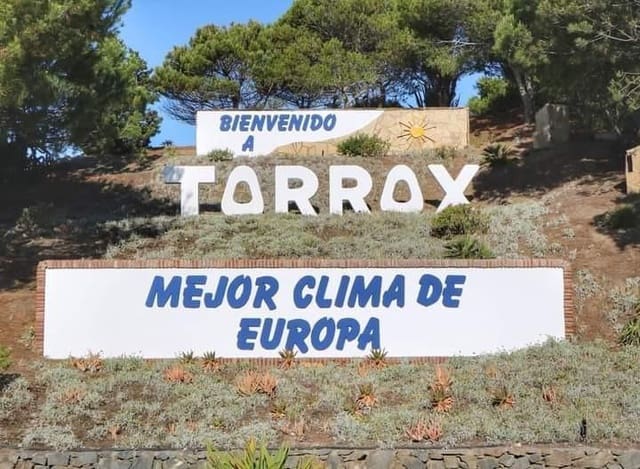 1 quarto Apartamento de Praia para venda em El Morche, Torrox com garagem - 196 000 € (Ref: 9748092)