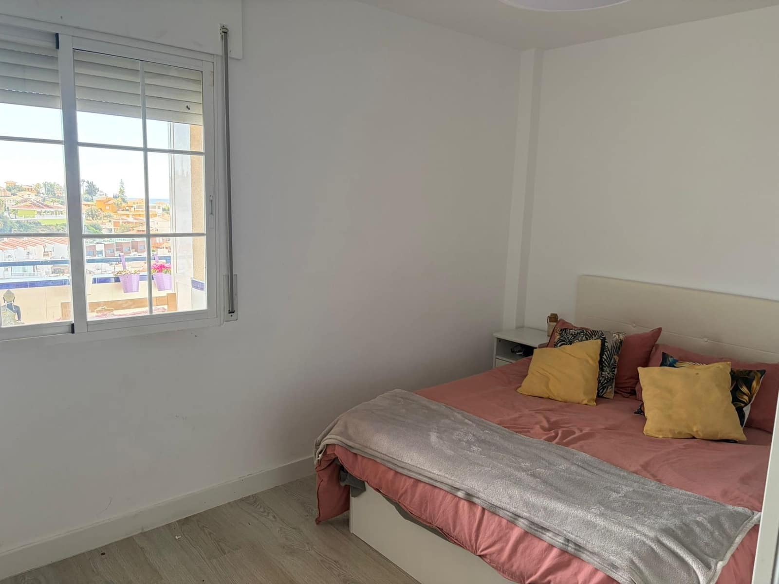 3 makuuhuone Asunto myytävänä paikassa Rincon de la Victoria mukana uima-altaan 
autotalli - 380 000 € (Ref: 9752117)