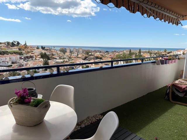 3 makuuhuone Asunto myytävänä paikassa Rincón de la Victoria mukana uima-altaan 
autotalli - 380 000 € (Ref: 9752117)