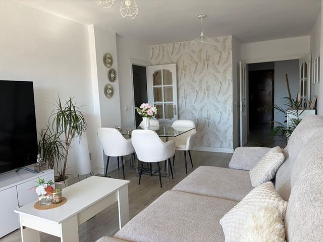 3 makuuhuone Asunto myytävänä paikassa Rincón de la Victoria mukana uima-altaan 
autotalli - 380 000 € (Ref: 9752117)