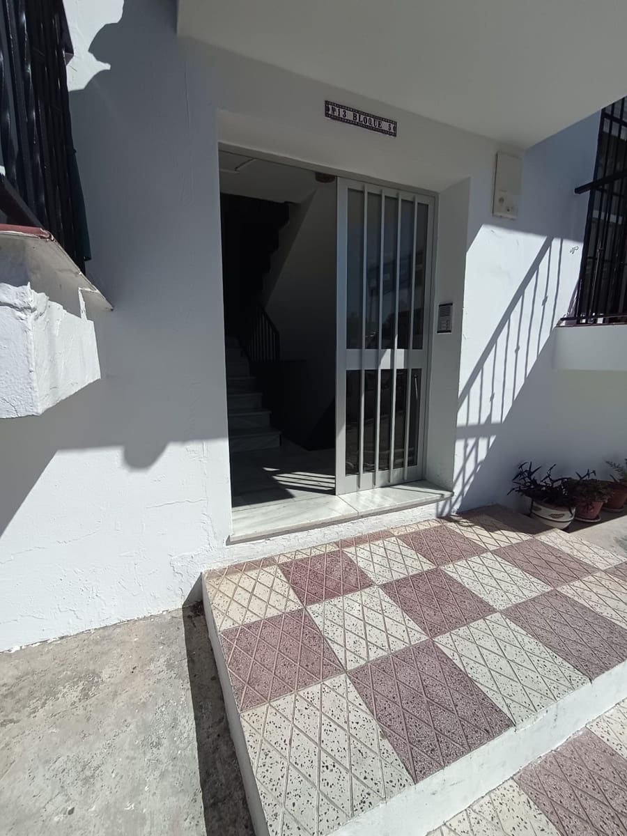 3 bedroom Flat for rent in Canillas de Aceituno with pool - € 600 (Ref: 9784519)