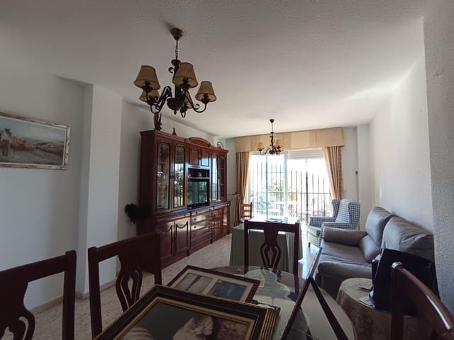 3 bedroom Flat for rent in Canillas de Aceituno with pool - € 600 (Ref: 9784519)