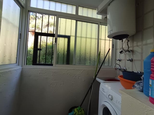 3 bedroom Flat for rent in Canillas de Aceituno with pool - € 600 (Ref: 9784519)