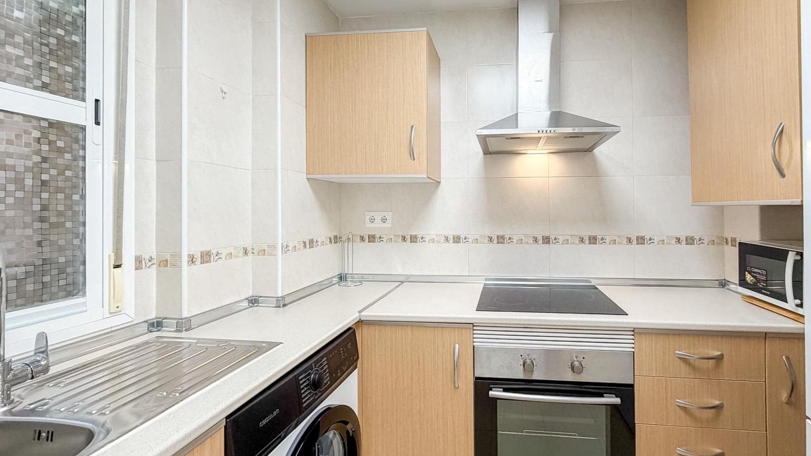 2 camera da letto Appartamento da affittare in Malaga citta con garage - 1.150 € (Rif: 9804375)