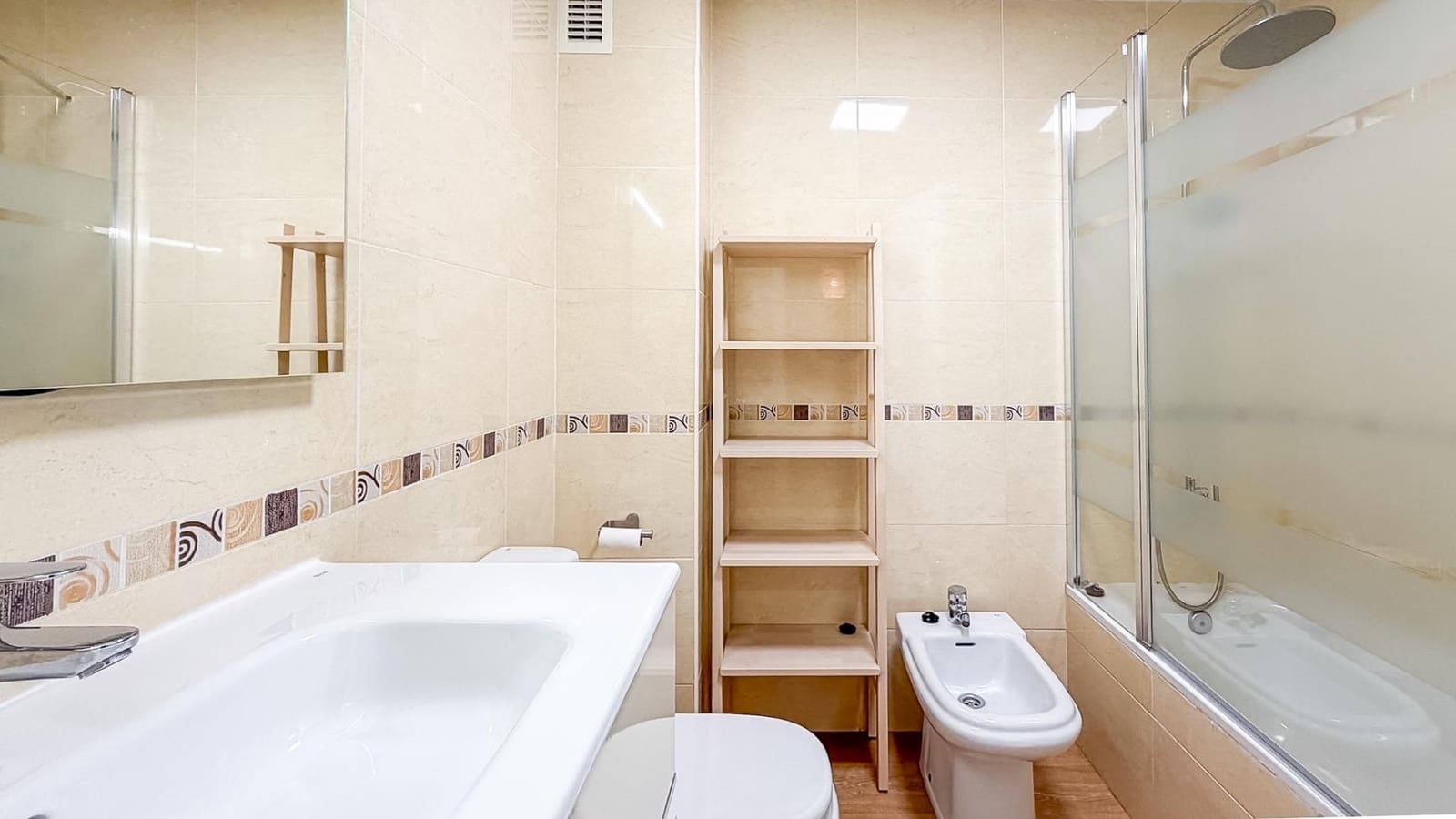 2 camera da letto Appartamento da affittare in Malaga citta con garage - 1.150 € (Rif: 9804375)