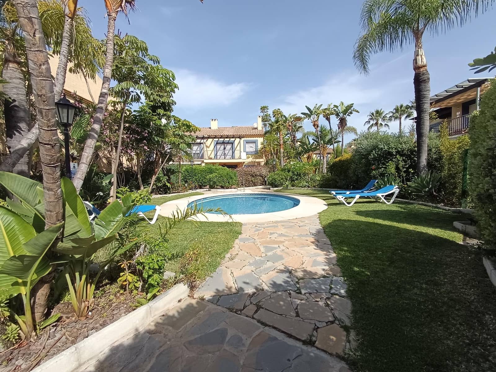 3 bedroom Terraced Villa for sale in San Pedro de Alcantara with pool garage - € 790,000 (Ref: 9808049)