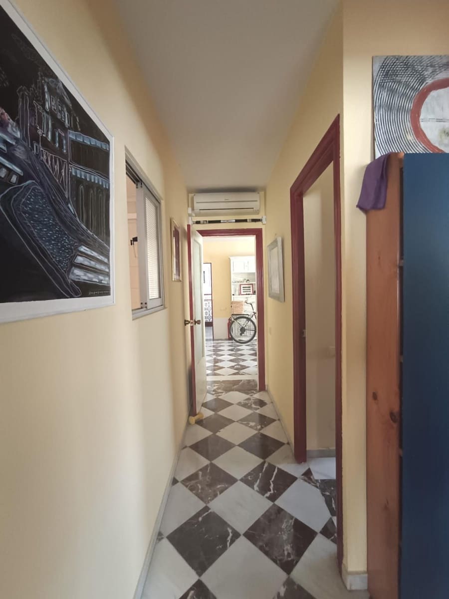 3 makuuhuone Omakotitalo myytävänä paikassa Malaga kaupunki - 420 000 € (Ref: 9811989)