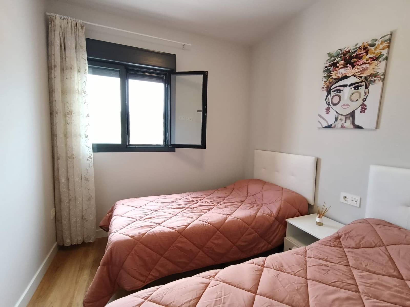 2 sypialnia Mieszkanie do wynajęcia w Rincon de la Victoria z basenem garażem - 1 700 € (Ref: 9820589)