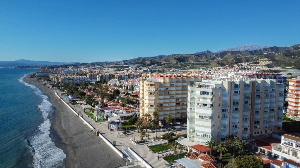 1 chambre Appartement à vendre à Torrox-Costa avec piscine - 209 000 € (Ref: 9820590)